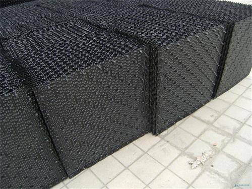 閉式冷卻塔填料有必要定期清洗和更換嗎？