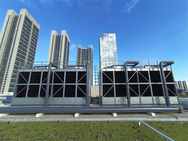 橫流冷卻塔和逆流冷卻塔的區(qū)別有哪些？應(yīng)該怎么選擇