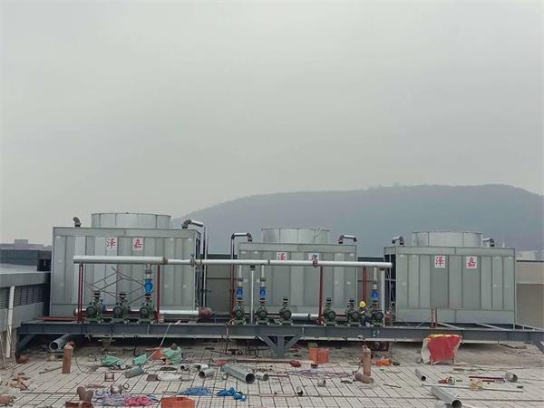 冷卻塔使用一天的耗水量是多少？